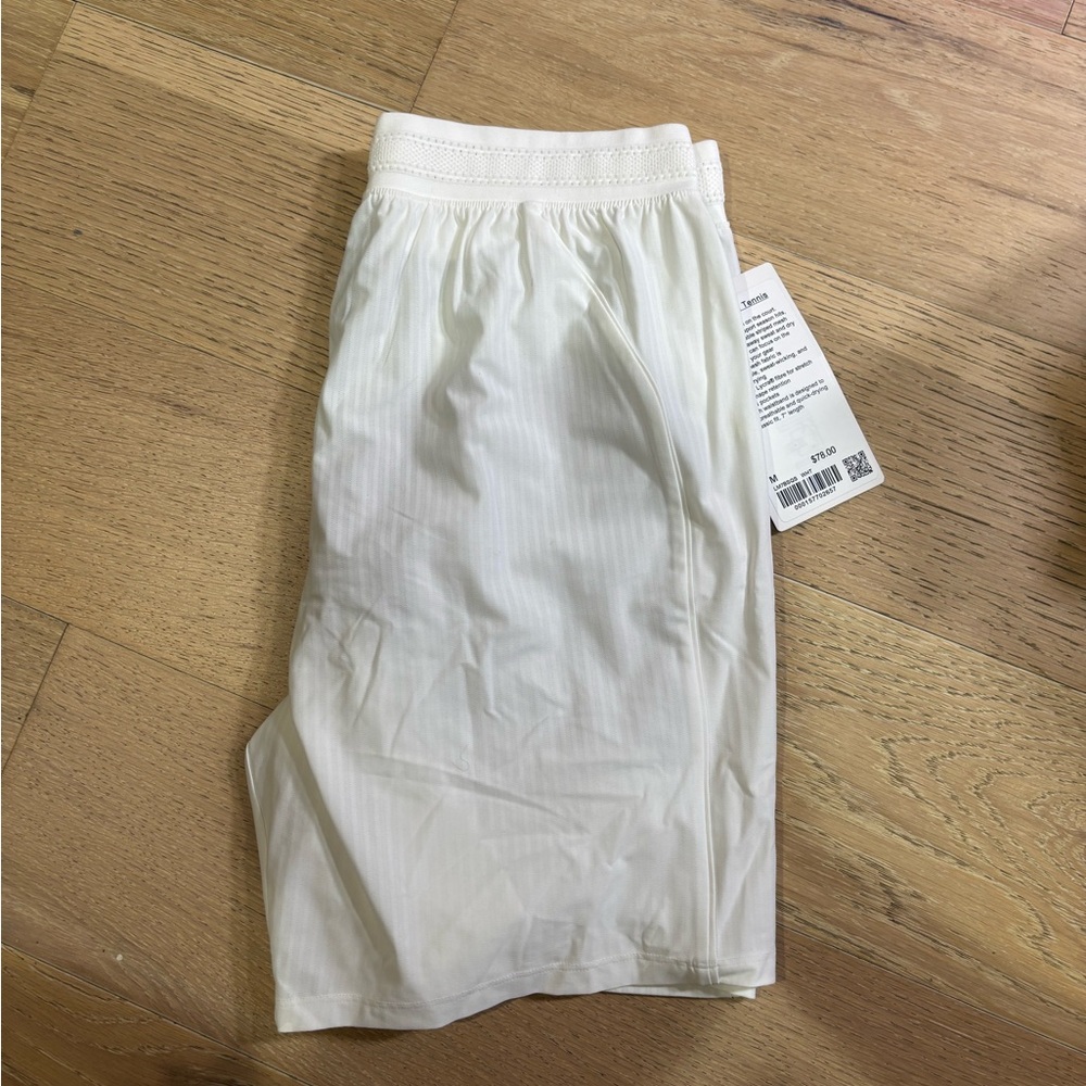 NWT Lululemon Striped Mesh White Athletic Shorts - Picture 5 of 5